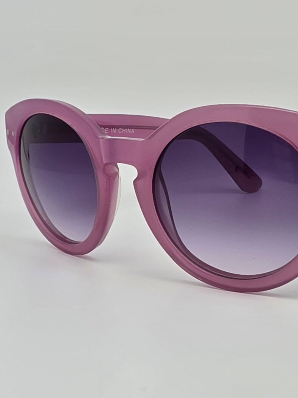 Madewell Hepcat Milky Lavendar Frame Grey Gradient Lens Sunglasses 48-14-135